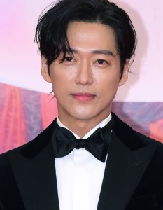Namkoong Min